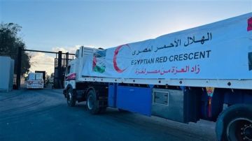 الهلال الأحمر:قافلة زاد العزة الـ109 تتضمن 148,600 سلة غذائية و13,200 قطعة ملابس شتوية الهلال الأحمر:قافلة زاد العزة الـ109 تتضمن 148,600 سلة غذائية و13,200 قطعة ملابس شتوية