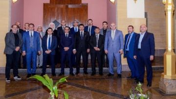 جبران يبحث مع رجال الأعمال السعوديين استقدام العمالة المصرية وتعزيز فرص الاستثمار جبران يبحث مع رجال الأعمال السعوديين استقدام العمالة المصرية وتعزيز فرص الاستثمار