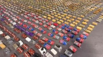 حشيش وكوكايين.. الداخلية تحبط ترويج صفقة مخدرات بنصف مليار جنية بالإسماعيلية حشيش وكوكايين.. الداخلية تحبط ترويج صفقة مخدرات بنصف مليار جنية بالإسماعيلية