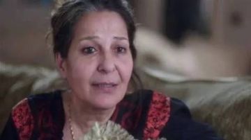 حنان يوسف تطالب الجمهور بالدعاء لشقيقها بعد دخوله العناية المركزة حنان يوسف تطالب الجمهور بالدعاء لشقيقها بعد دخوله العناية المركزة