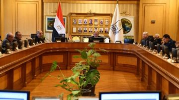 مجلس جامعة العاصمة يعرض خطة تسويقية لمشروع المجمع الطبي