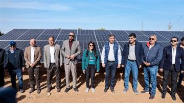 وزيرا التخطيط والزراعة يتفقدان محطة طاقة شمسية ومشروعات SAIL التنموية بأسوان