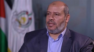 وفد حماس يصل مصر لمناقشة استكمال تطبيق اتفاق وقف إطلاق النار وفد حماس يصل مصر لمناقشة استكمال تطبيق اتفاق وقف إطلاق النار