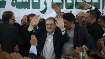 النائب محمد أبو العينين يهنئ السيد البدوي بـ رئاسة حزب الوفد