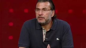 عبدالجليل: بيع ناصر ماهر وحسام عبدالمجيد هو الحل الواقعي لأزمات الزمالك عبدالجليل: بيع ناصر ماهر وحسام عبدالمجيد هو الحل الواقعي لأزمات الزمالك