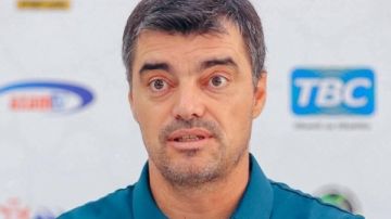 مدرب يانج أفريكانز: مواجهة الأهلي تحد حقيقي واختبار لقدراتنا