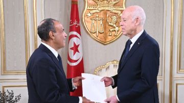 وزير الخارجية يسلم رسالة خطية من الرئيس السيسي إلى نظيره التونسي ويبحثان تعزيز التعاون الثنائي