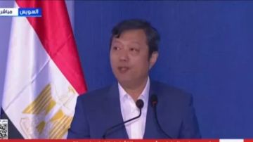 كوسكو للشحن: تشغيل محطة البحر الأحمر للحاويات يجعل السخنة مركزا عالميا للتجارة كوسكو للشحن: تشغيل محطة البحر الأحمر للحاويات يجعل السخنة مركزا عالميا للتجارة