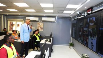 محافظ أسوان يتابع سير العملية الانتخابية