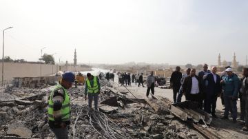 محافظ القاهرة يتابع فك و إزالة كوبرى السيدة عائشة