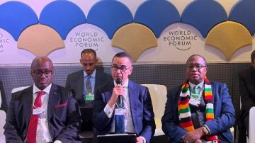 مصر تخفض تكلفة التجارة 65 وتستهدف 90 .. الخطيب في دافوس: مبادرات رقمية و20 إجراء تجاريا لتعزيز الاستثمار مصر تخفض تكلفة التجارة 65 وتستهدف 90 .. الخطيب في دافوس: مبادرات رقمية و20 إجراء تجاريا لتعزيز الاستثمار