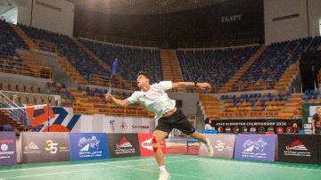 منافسات قوية بالبطولة العربية للريشة الطائرة بالعاصمة الجديدة