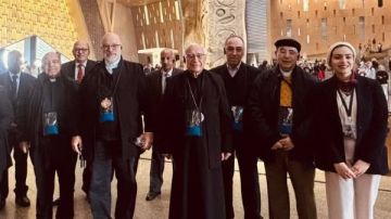 البطريرك يوسف العبسي يزور المتحف المصري الكبير صور