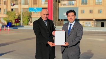 وزير التعليم يصطحب نظيره الياباني لتفقد محور شينزو آبي.. ويسلمه رسالة شكر من الرئيس