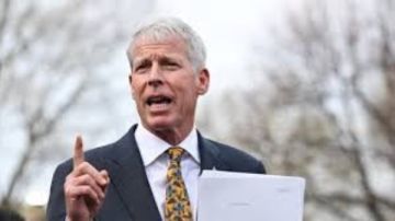 وزير الطاقة الأمريكي: جميع عائدات فنزويلا النفطية تخضع لسيطرة الولايات المتحدة وزير الطاقة الأمريكي: جميع عائدات فنزويلا النفطية تخضع لسيطرة الولايات المتحدة