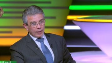 150 كيلو ملابس جاهزة في السنة.. مصلحة الجمارك تكشف معلومات تهم القادمين من الخارج