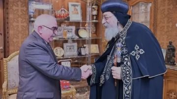 البابا تواضروس الثاني يستقبل رئيس هيئة قضايا الدولة للتهنئة بعيد الميلاد