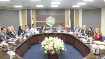 بحضور النواب.. مستثمرو العاشر يناقشون مشكلات الصناعة والاستعداد لمبادرة تكامل وتكافل