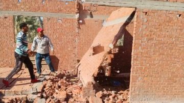 حملة لإزالة مخالفات البناء بقرى دمياط