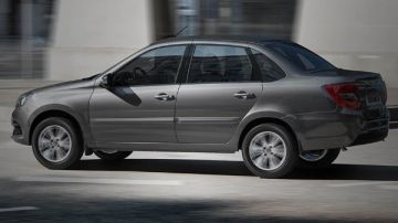 سوق المستعمل.. سيارة أوتوماتيك فبريكا بأقل سعر