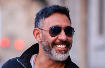 عمرو مصطفى: الجمهور اعتقد أن أفتكرلك إيه أغنية قديمة لأم كلثوم.. واكتشفت أن الـ AI يغني بلكنة أجنبية