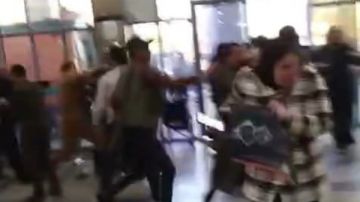 مشاجرة بمستشفى كفر شكر بين أهلية أحد المرضى والأمن الإداري وتشكيل لجنة للتحقيق .. صور مشاجرة بمستشفى كفر شكر بين أهلية أحد المرضى والأمن الإداري وتشكيل لجنة للتحقيق .. صور