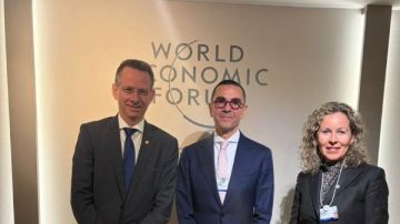 وزير الاستثمار يبحث مع يارا النرويجية التوسع في مشروعات الهيدروجين والأمونيا الخضراء بمصر وزير الاستثمار يبحث مع يارا النرويجية التوسع في مشروعات الهيدروجين والأمونيا الخضراء بمصر