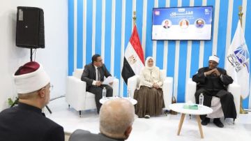 جناح دار الإفتاء بمعرض الكتاب يناقش دور الفتوى في ترسيخ قيمة الانتماء إلى الوطن جناح دار الإفتاء بمعرض الكتاب يناقش دور الفتوى في ترسيخ قيمة الانتماء إلى الوطن