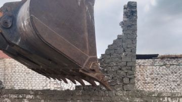 في رابع أيام المرحلة الأولى من الموجه 28 ..إزالة 6 حالات تعد بالبناء المخالف بالشرقية في رابع أيام المرحلة الأولى من الموجه 28 ..إزالة 6 حالات تعد بالبناء المخالف بالشرقية