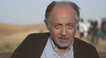 نقابة الممثلين تكشف تفاصيل الحالة الصحية لـ عبد العزيز مخيون بعد اجراءه عملية جراحية نقابة الممثلين تكشف تفاصيل الحالة الصحية لـ عبد العزيز مخيون بعد اجراءه عملية جراحية