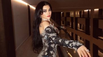 القالب غالب.. هيفاء وهبي بفستان يكشف قوامها ورشاقتها فى الخمسينيات القالب غالب.. هيفاء وهبي بفستان يكشف قوامها ورشاقتها فى الخمسينيات