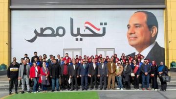 رئيس جامعة طنطا يزور عددا من أجنحة المؤسسات الوطنية بمعرض القاهرة الدولي للكتاب