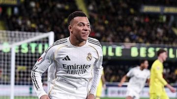 سوبر مبابي يقود ريال مدريد لتخطي فياريال واعتلاء صدارة الليجا مؤقتا سوبر مبابي يقود ريال مدريد لتخطي فياريال واعتلاء صدارة الليجا مؤقتا