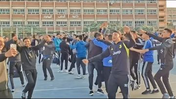 الصعايدة جم .. فيديو رقص لطلاب علوم الرياضة جامعة أسيوط يثير الجدل الصعايدة جم .. فيديو رقص لطلاب علوم الرياضة جامعة أسيوط يثير الجدل