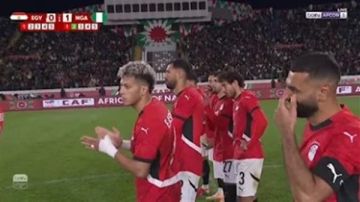 رد فعل مفاجئ من محمد صلاح بعد إهدار مرموش ركلة جزاء أمام نيجيريا