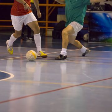 طاقم تحكيم مصري لمباراة زامبيا وغانا في تصفيات الأمم الأفريقية لكرة الصالات