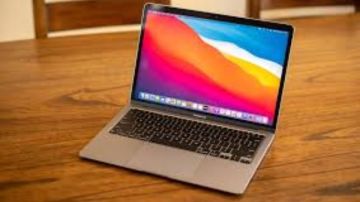 ماك بوك اقتصادي بمعالج آيفون يقترب من الإطلاق بربيع 2026