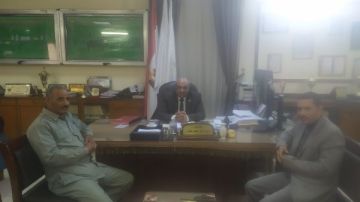 محافظ قنا يقرر حظر وقوف جرارات القصب على الطرق الرئيسية بنقادة