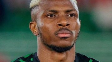 الدردير يشيد بـ فيكتور أوسيمين.. تفاصيل