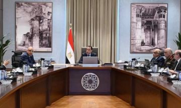 رئيس الوزراء يتابع الموقف التنفيذي لأعمال اللجنة المشتركة المشكلة لتصويب تواجدات طرح النهر رئيس الوزراء يتابع الموقف التنفيذي لأعمال اللجنة المشتركة المشكلة لتصويب تواجدات طرح النهر