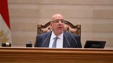 رئيس مجلس النواب يهنئ الرئيس السيسي بذكرى الخامس والعشرين من يناير