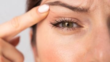 رفرفة العين المتكررة قد تكشف مشاكل صحية خفية.. متى تكون علامة خطر؟