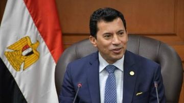 وزير الشباب يهنئ منتخب الكاراتية بعد تألقه في بطولة البريميرليج