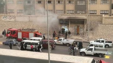 السيطرة على حريق داخل مخزن فراشة في مدينة العبور