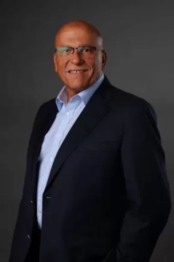 من التأسيس إلى الريادة قصة نجاح قطاع التمويل الاستهلاكي تحت قيادة سعيد زعتر