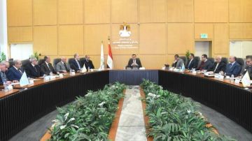 وزير الإسكان يتابع مستجدات منطقة الأعمال المركزية بالعاصمة الجديدة