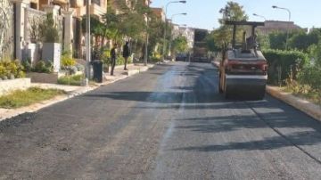 استكمال تنفيذ وتطوير الطرق والمداخل بمدن الفيوم الجديدة والعبور وحدائق العاشر من رمضان