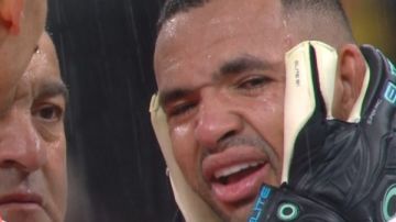 الحزن والدموع يسيطران على لاعبي المغرب بعد خسارة لقب أمم إفريقيا الحزن والدموع يسيطران على لاعبي المغرب بعد خسارة لقب أمم إفريقيا