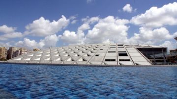 الرئيس السيسي يوافق على وضع جائزة مكتبة الإسكندرية العالمية تحت رعايته الرئيس السيسي يوافق على وضع جائزة مكتبة الإسكندرية العالمية تحت رعايته