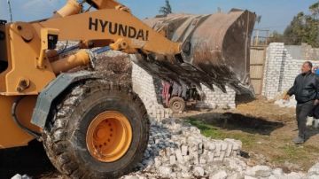 الموجة 28.. إزالة 13 حالة تعد بالبناء على أراضي زراعية في الشرقية